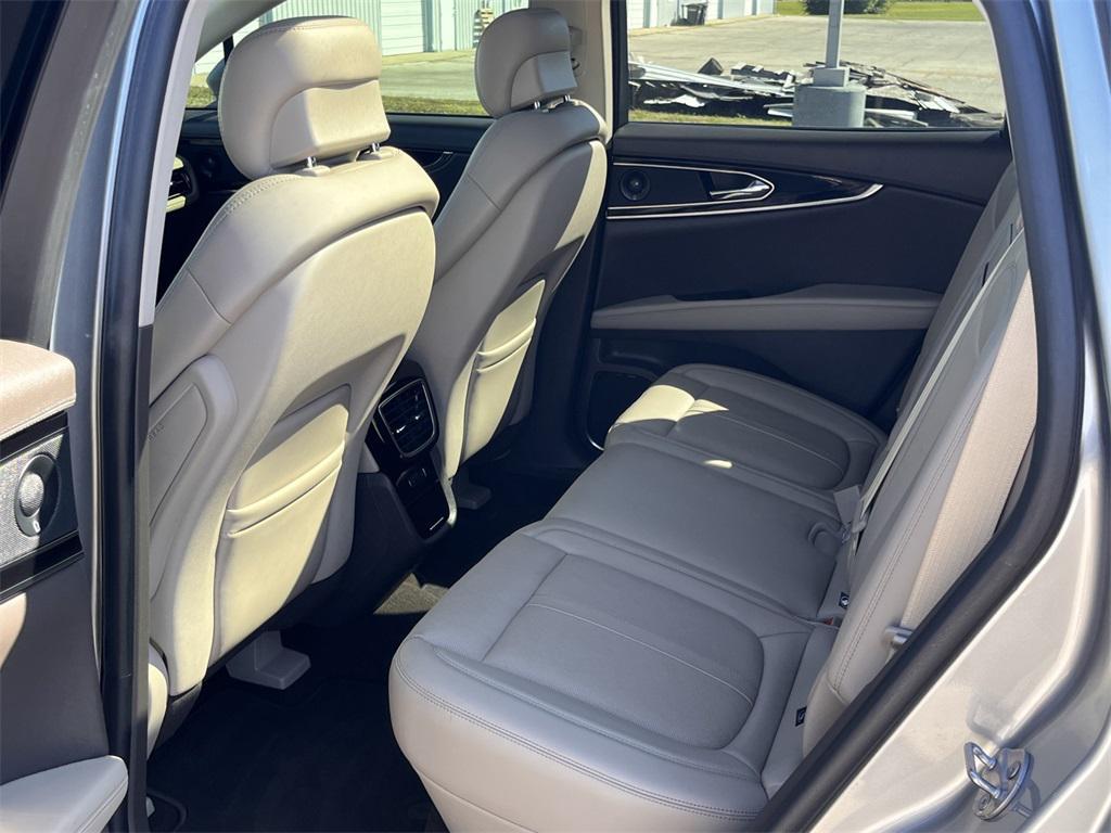 used 2021 Lincoln Nautilus car, priced at $33,105