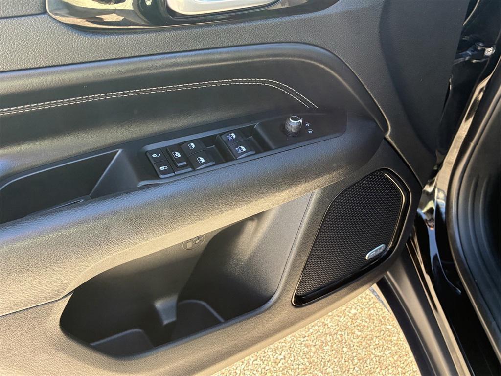 used 2022 Jeep Compass car, priced at $22,995