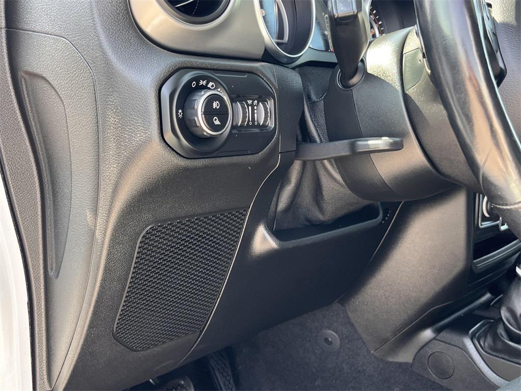 used 2021 Jeep Gladiator car, priced at $33,380