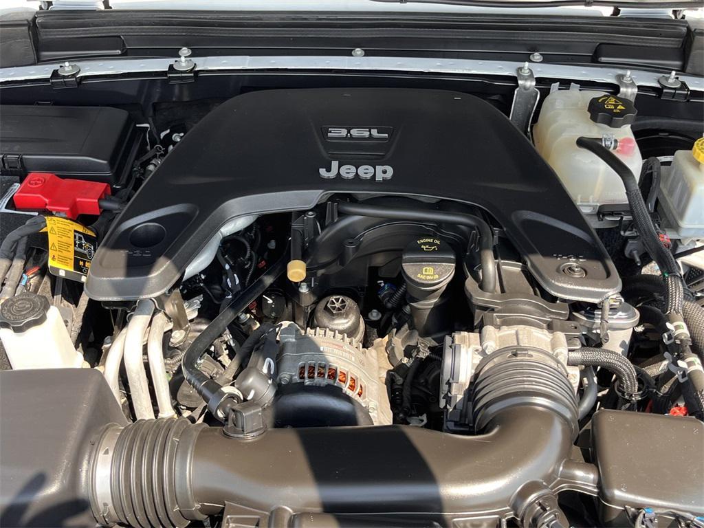 used 2021 Jeep Gladiator car, priced at $33,380