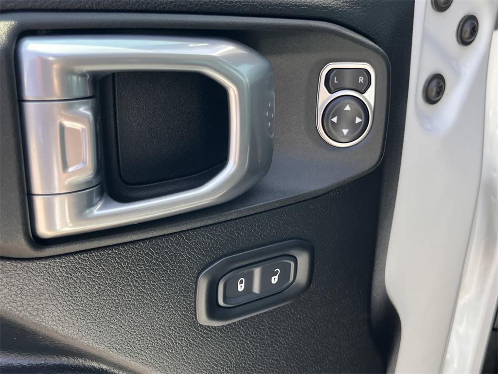 used 2021 Jeep Gladiator car, priced at $33,380