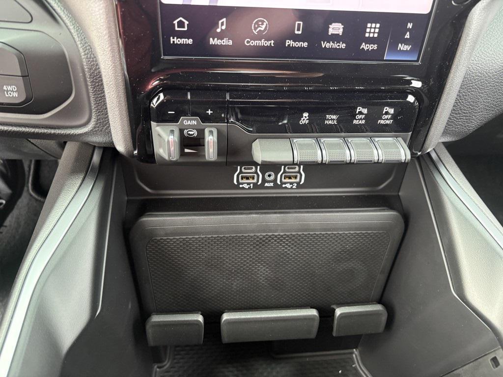 new 2025 Ram 2500 car, priced at $60,425
