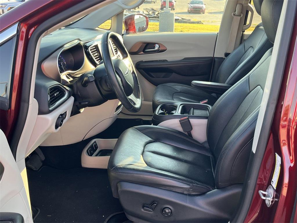 used 2019 Chrysler Pacifica car, priced at $18,425