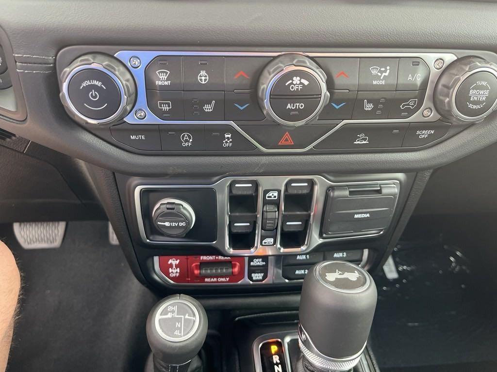 new 2024 Jeep Wrangler car, priced at $51,305