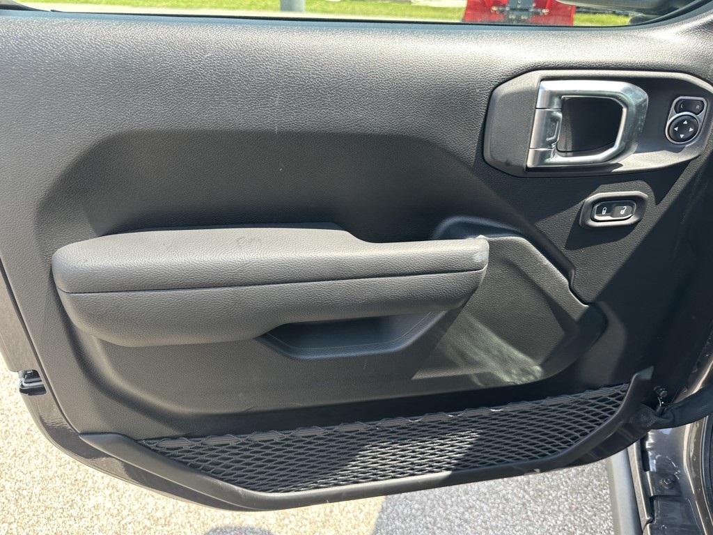 new 2025 Jeep Wrangler car, priced at $56,175
