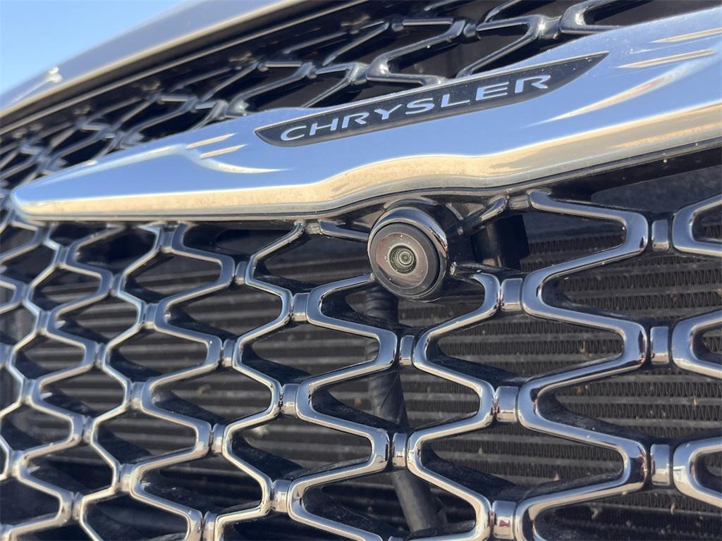 used 2024 Chrysler Pacifica car, priced at $35,417