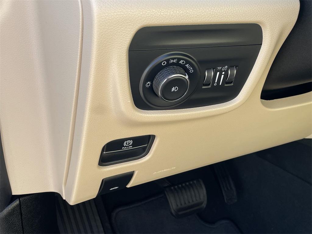 used 2024 Jeep Grand Cherokee car, priced at $37,440
