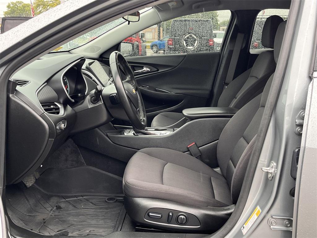 used 2024 Chevrolet Malibu car, priced at $25,417
