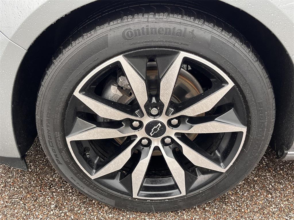 used 2024 Chevrolet Malibu car, priced at $25,417