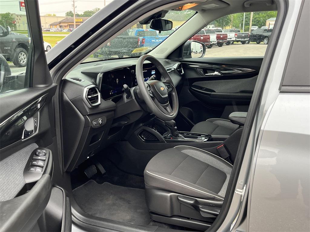 used 2024 Chevrolet TrailBlazer car, priced at $22,981