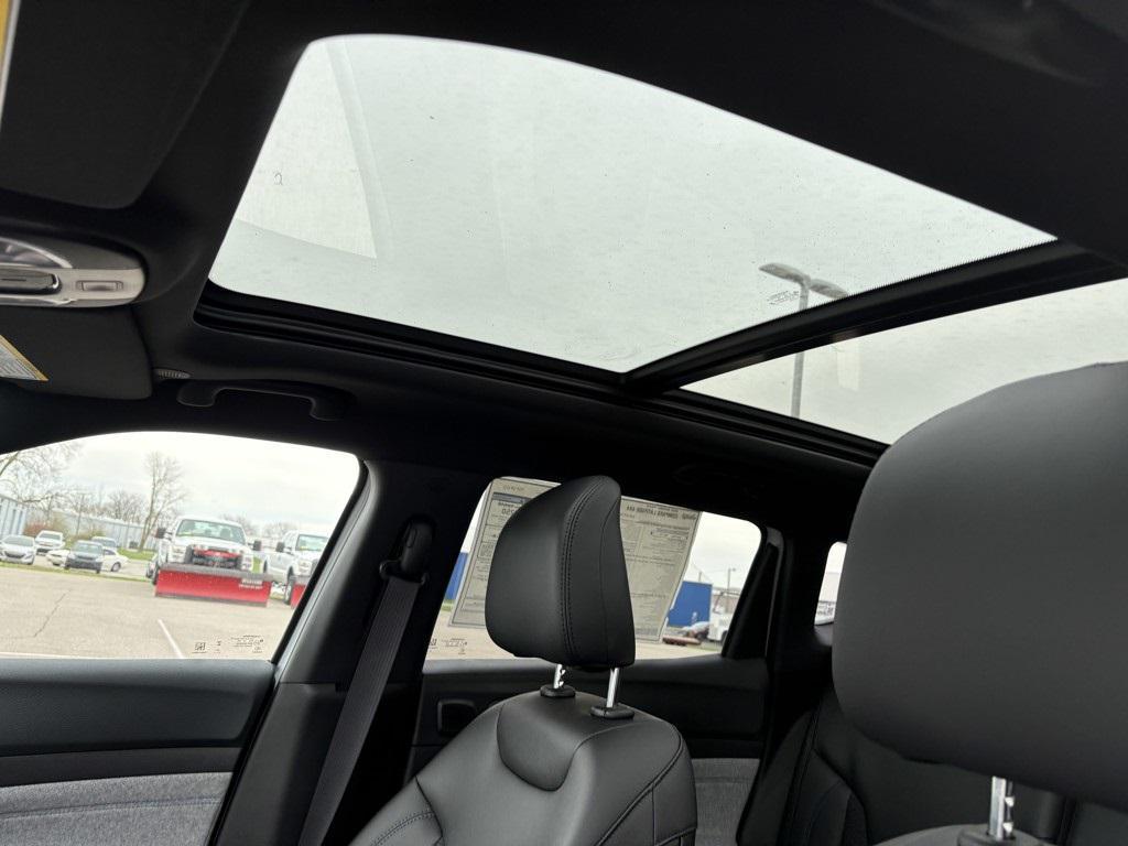 new 2025 Jeep Compass car, priced at $35,560