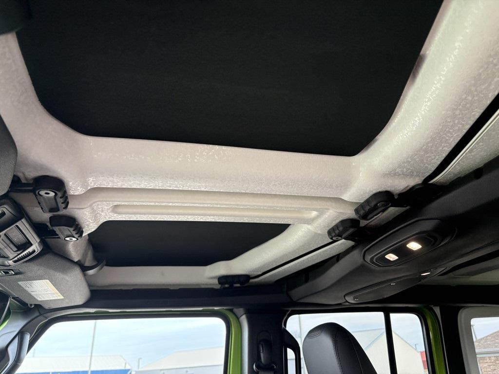 new 2025 Jeep Wrangler car, priced at $67,178
