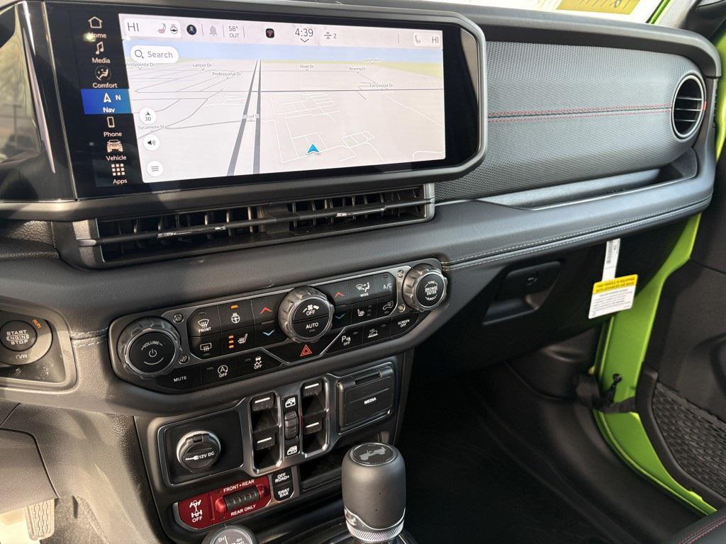 new 2025 Jeep Wrangler car, priced at $67,178