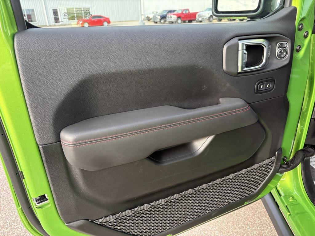 new 2025 Jeep Wrangler car, priced at $67,178