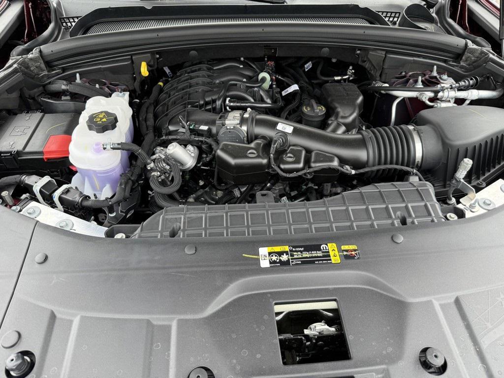 new 2025 Jeep Grand Cherokee car, priced at $55,985