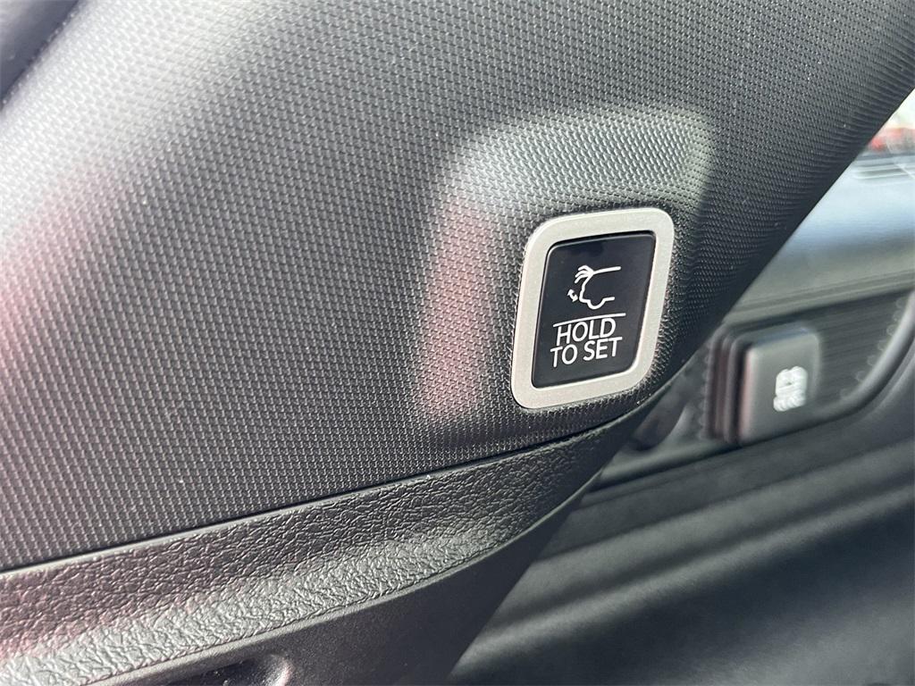 used 2024 Jeep Grand Cherokee car, priced at $34,440