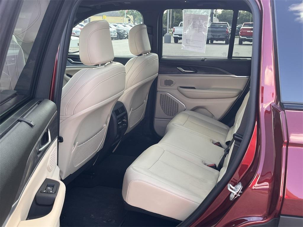 used 2024 Jeep Grand Cherokee car, priced at $34,440