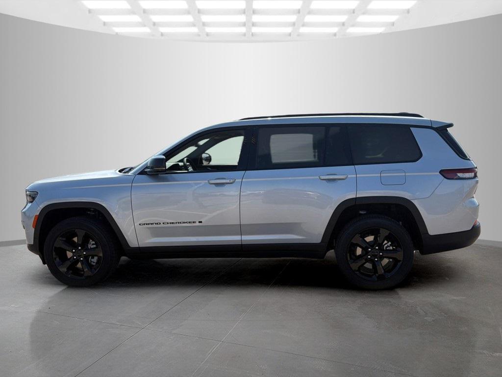 new 2025 Jeep Grand Cherokee L car, priced at $51,370