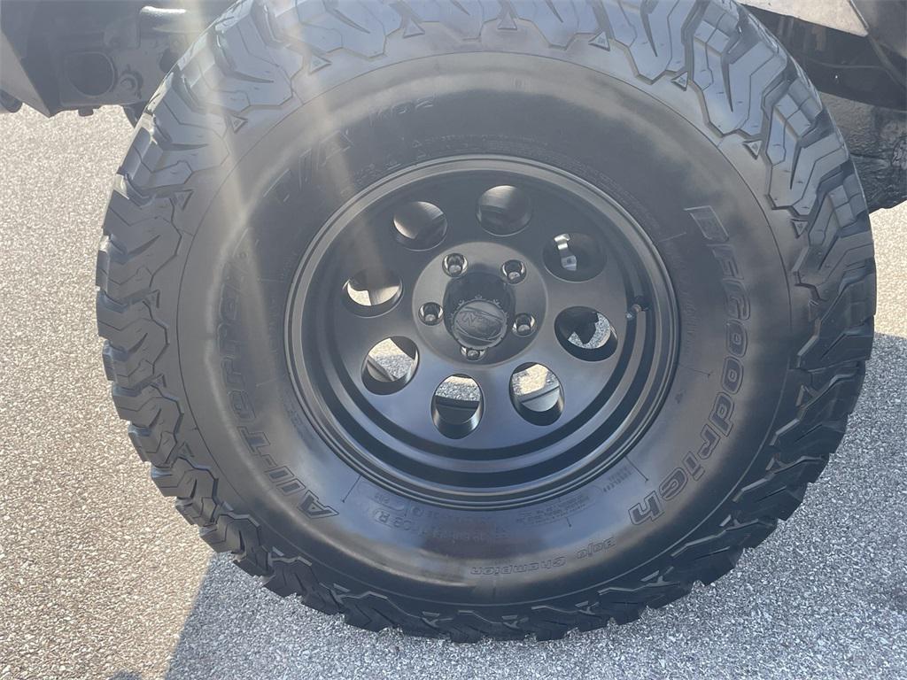 used 2000 Jeep Wrangler car, priced at $9,000