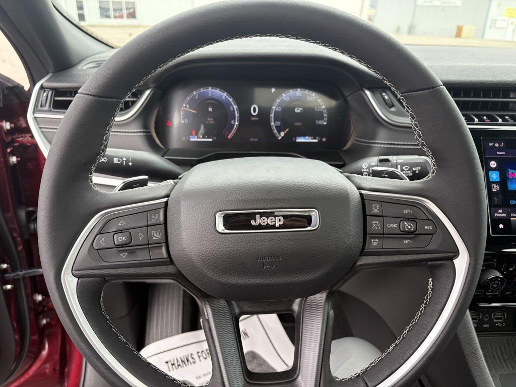 new 2025 Jeep Grand Cherokee car, priced at $44,524