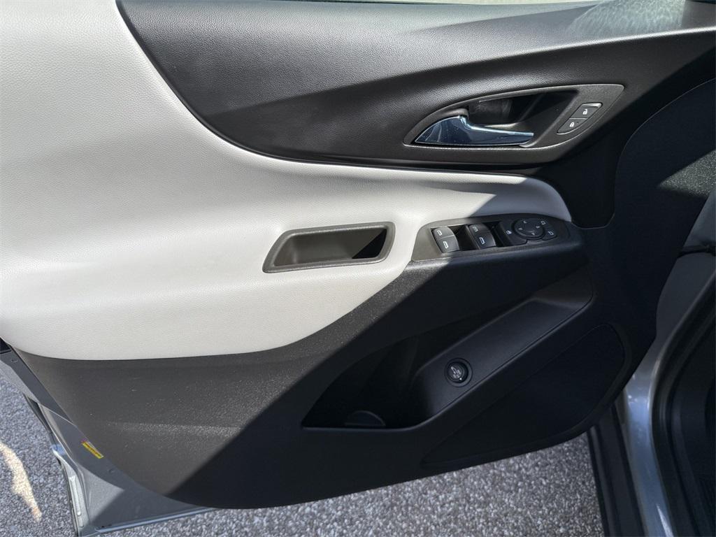 used 2023 Chevrolet Equinox car, priced at $23,229