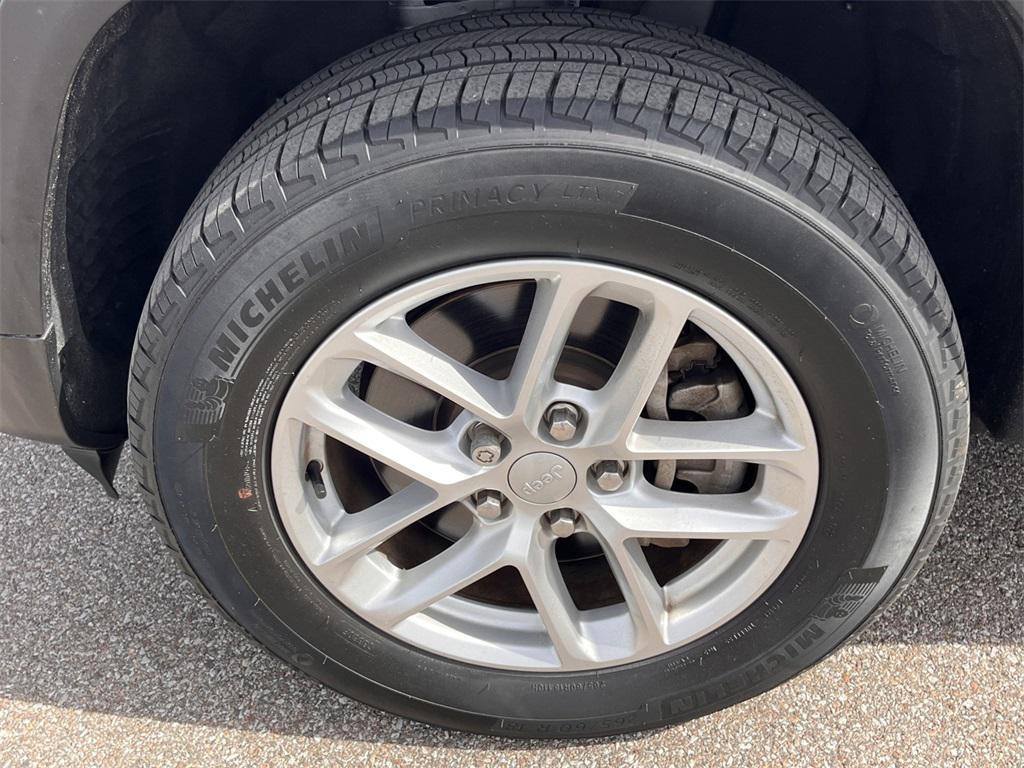 used 2022 Jeep Grand Cherokee L car, priced at $31,995