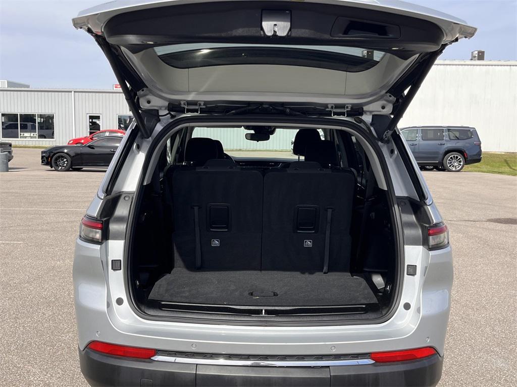 used 2022 Jeep Grand Cherokee L car, priced at $31,995