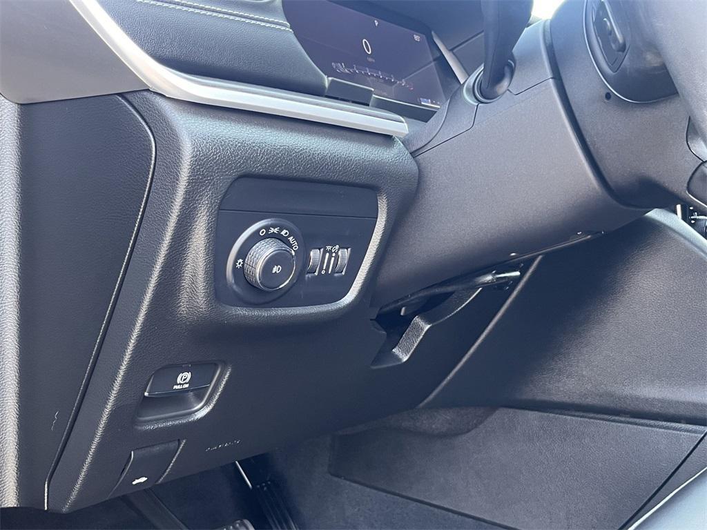 used 2023 Jeep Grand Cherokee car, priced at $34,940
