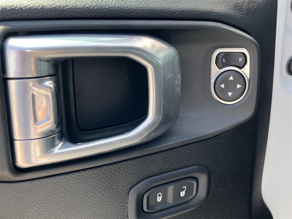 used 2022 Jeep Wrangler Unlimited car, priced at $38,995