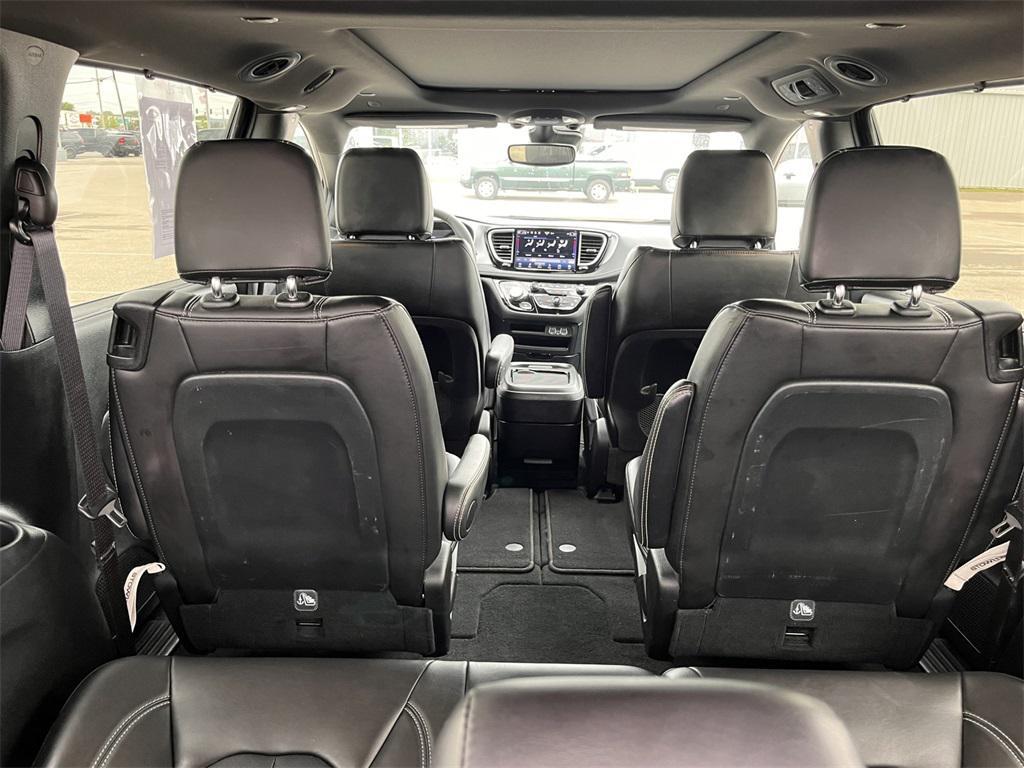 used 2024 Chrysler Pacifica car, priced at $39,979