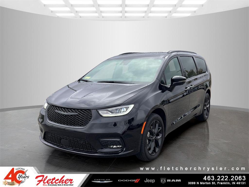 used 2024 Chrysler Pacifica car, priced at $39,979
