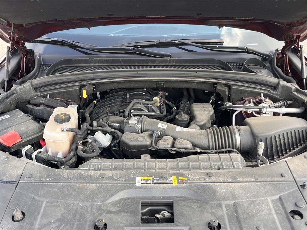 used 2024 Jeep Grand Cherokee car, priced at $31,940