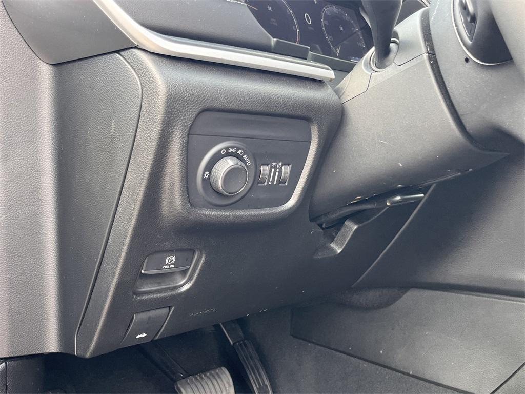 used 2024 Jeep Grand Cherokee car, priced at $31,940