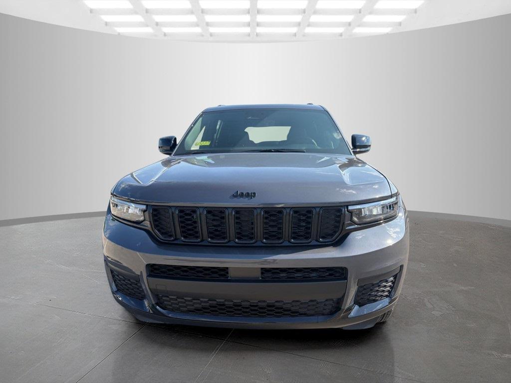 new 2025 Jeep Grand Cherokee L car, priced at $48,230