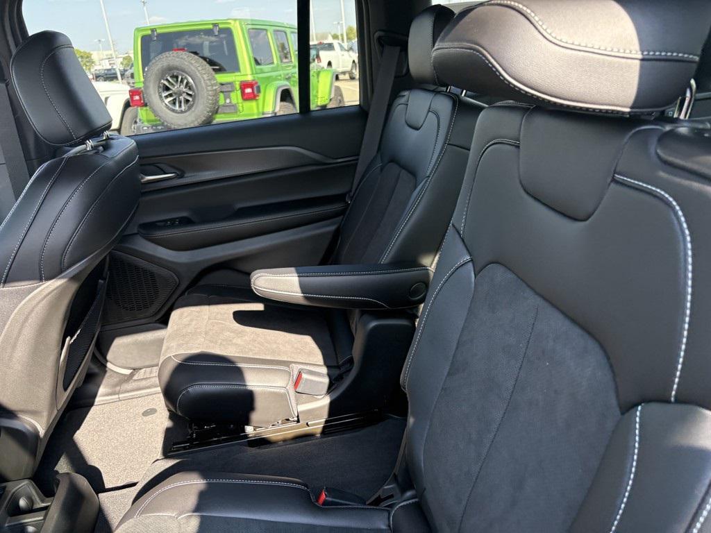 new 2025 Jeep Grand Cherokee L car, priced at $48,230