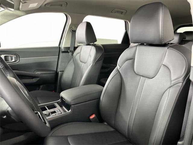 new 2025 Kia Sorento car, priced at $36,526