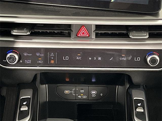 new 2025 Kia Sorento car, priced at $36,526