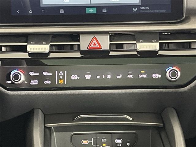 new 2026 Kia Sportage Hybrid car, priced at $35,025