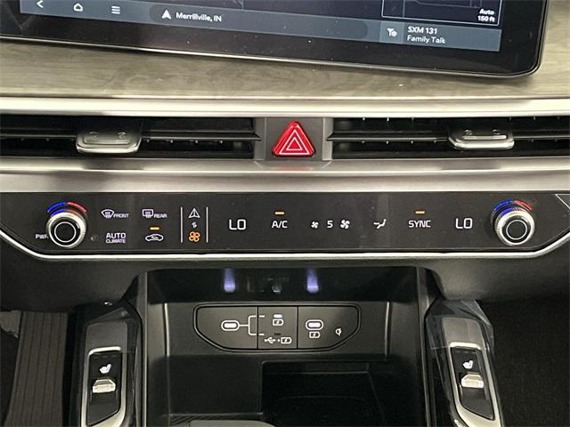 new 2025 Kia Sorento car, priced at $40,038