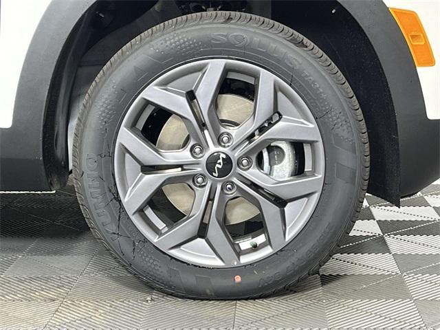 new 2025 Kia Seltos car, priced at $25,180