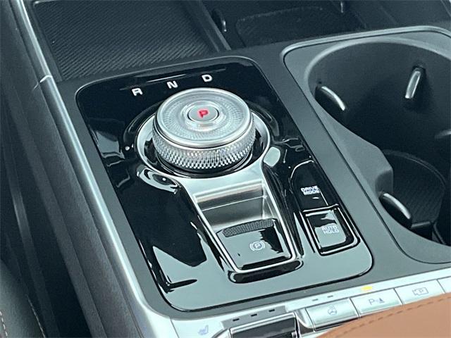 new 2025 Kia Carnival Hybrid car, priced at $55,316