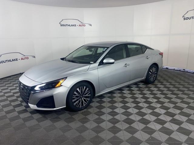 used 2023 Nissan Altima car, priced at $24,998