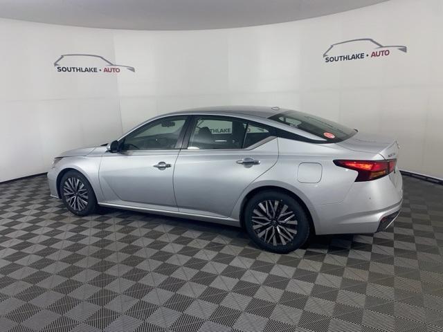 used 2023 Nissan Altima car, priced at $24,998