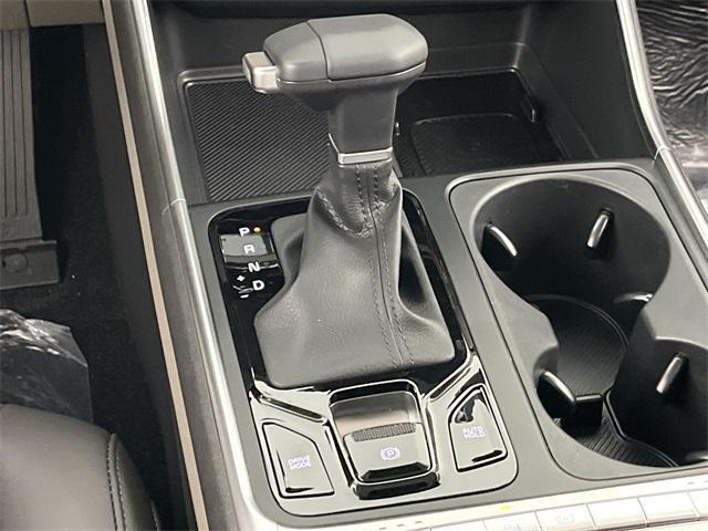 new 2025 Kia Carnival Hybrid car, priced at $43,523