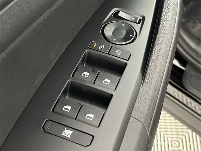 new 2026 Kia Sportage Hybrid car, priced at $30,243