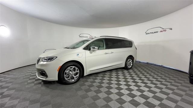 used 2021 Chrysler Pacifica Hybrid car, priced at $30,784