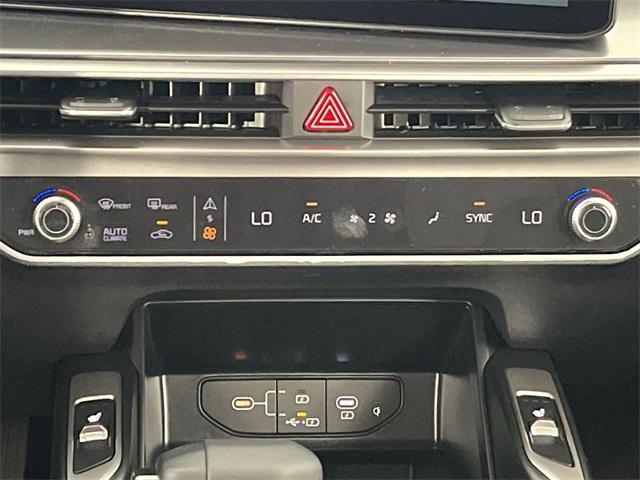 new 2025 Kia Sorento car, priced at $36,236