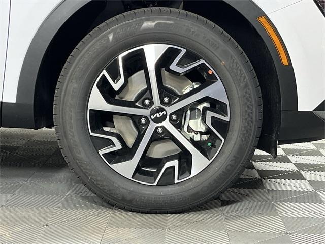new 2025 Kia Sportage car, priced at $32,502