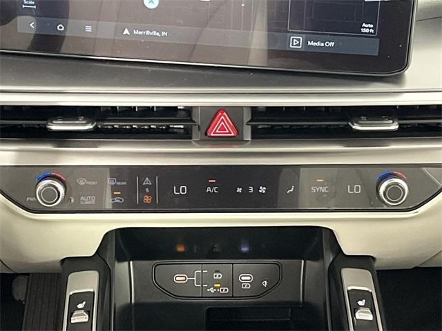 new 2025 Kia Sorento car, priced at $36,311