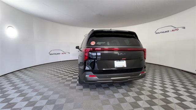 new 2025 Kia Carnival car, priced at $46,073